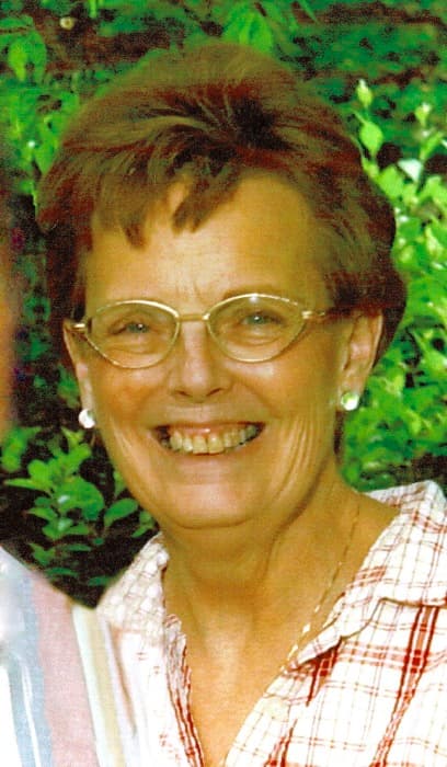 Patricia "Pat" Ann (Steele) Pichurski
